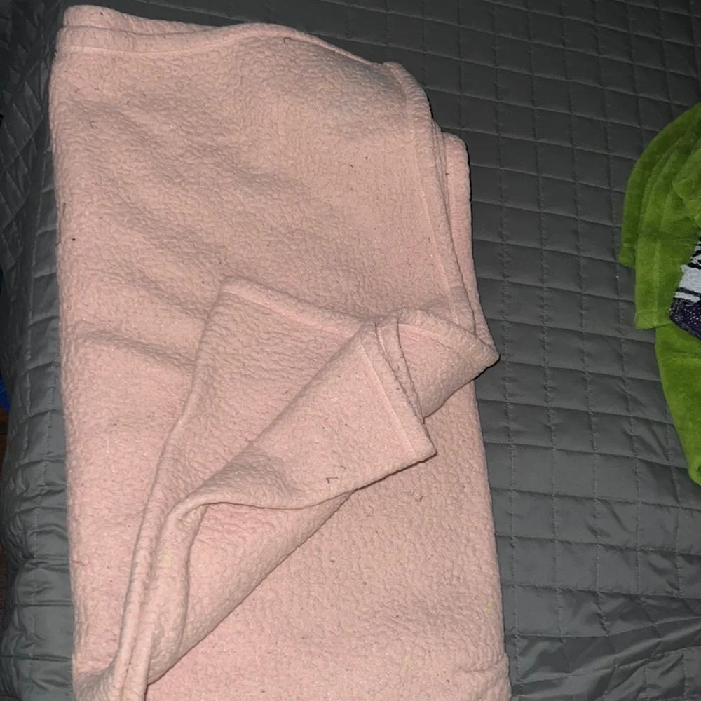 Urban outfitters teddy throw blanket not new - Picture 1 of 4